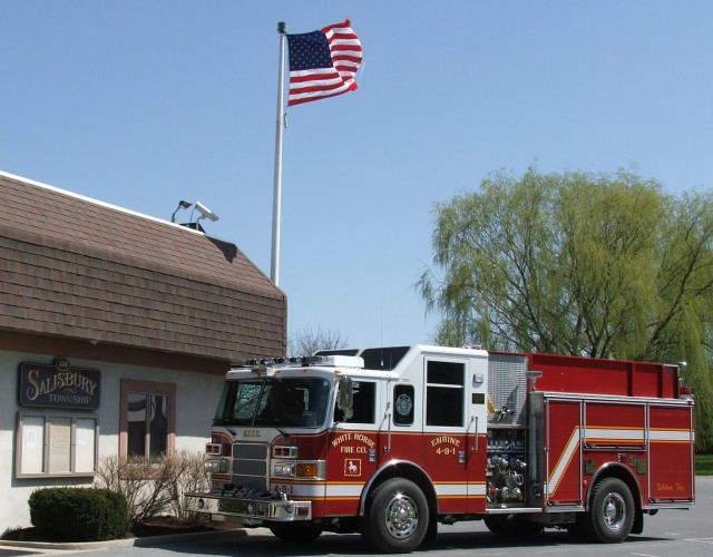 Engine 4-9-1 in front of the Salisbury Township Municipal Building, May 2006